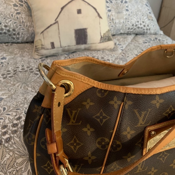 Louis Vuitton Galliera PM - Picture 3 of 17